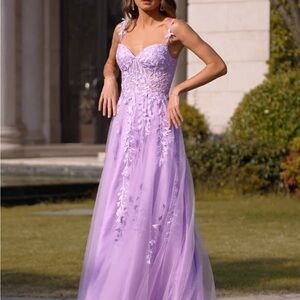 Elegant Lavender Lace Maxi Dress